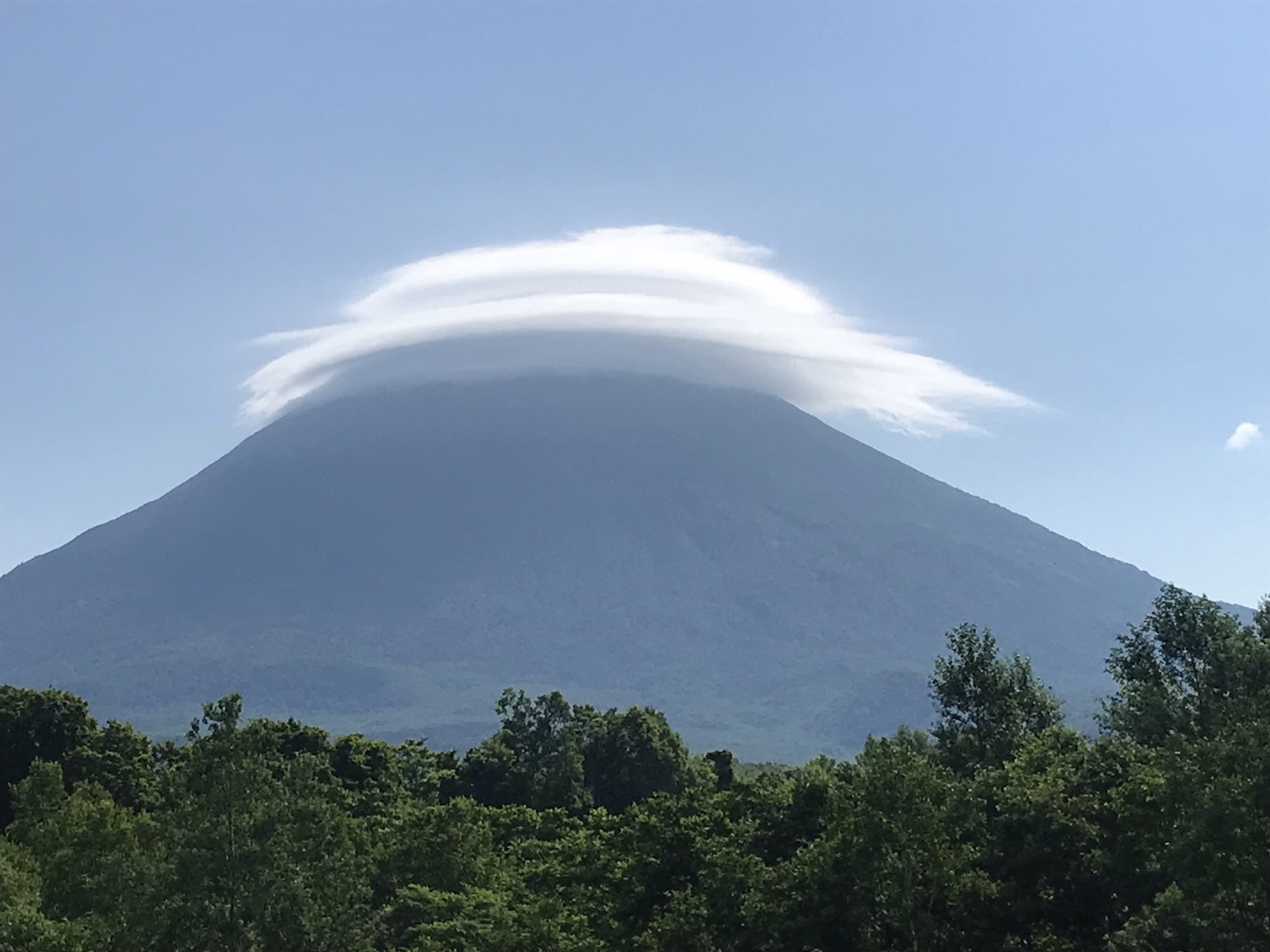 やっぱり広いわ北海道。そして美味しいズッシリハンバーガー_b0100062_06335064.jpeg