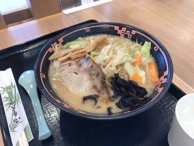 やっぱり広いわ北海道。そして美味しいズッシリハンバーガー_b0100062_06344100.jpeg