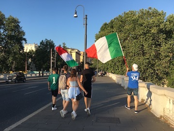 イタリアの一番熱い夜_c0339296_05352211.jpg