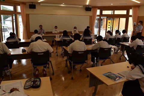 川内小中学園生と意見交換_d0003224_17453140.jpg