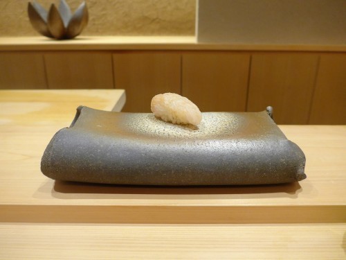 神戸・元町「すし うえだ」へ行く。_f0232060_20422841.jpg