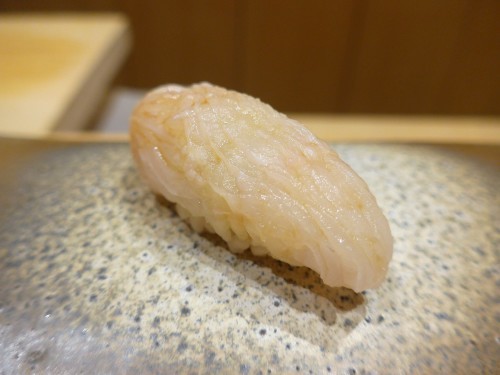 神戸・元町「すし うえだ」へ行く。_f0232060_20423078.jpg