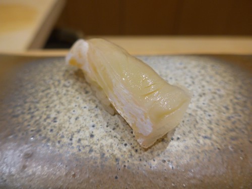神戸・元町「すし うえだ」へ行く。_f0232060_20430329.jpg