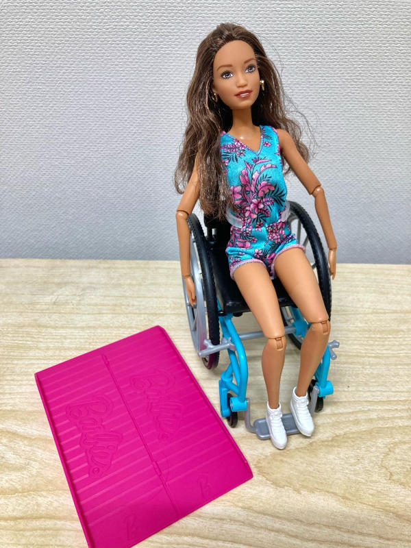 Amazon.co.jp: バービー(Barbie) 65周年アニバーサリードール