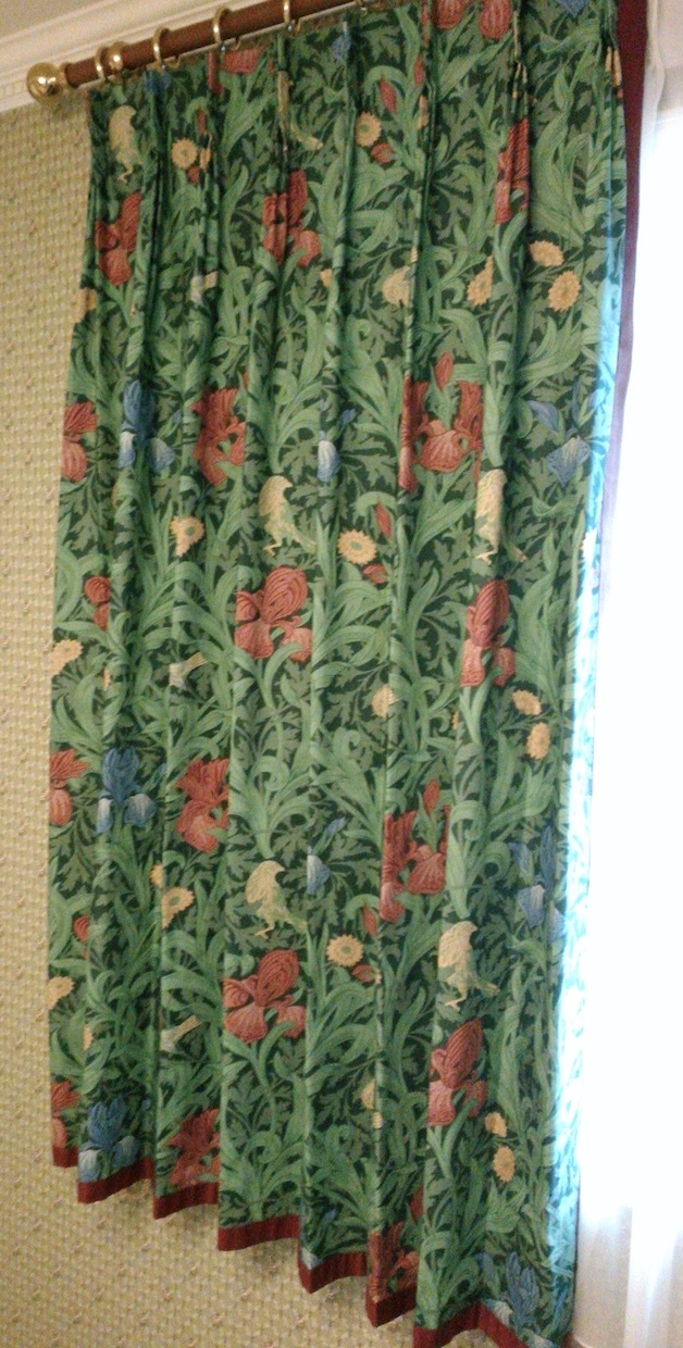 『モリス』のカーテンとシェードの『クリーニング』を承りました by interior styling of bright_c0157866_22471131.jpg