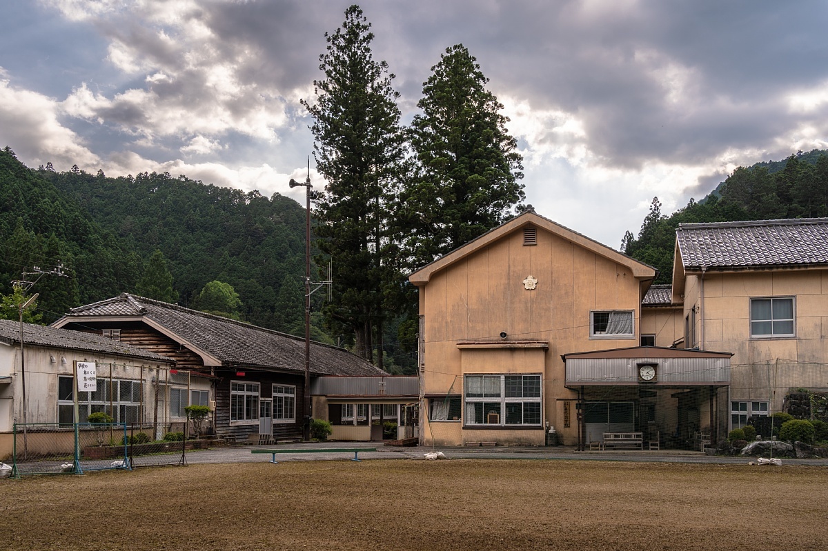 廃校慕情#29 - 粟代小学校(再訪)_d0353489_22554987.jpg