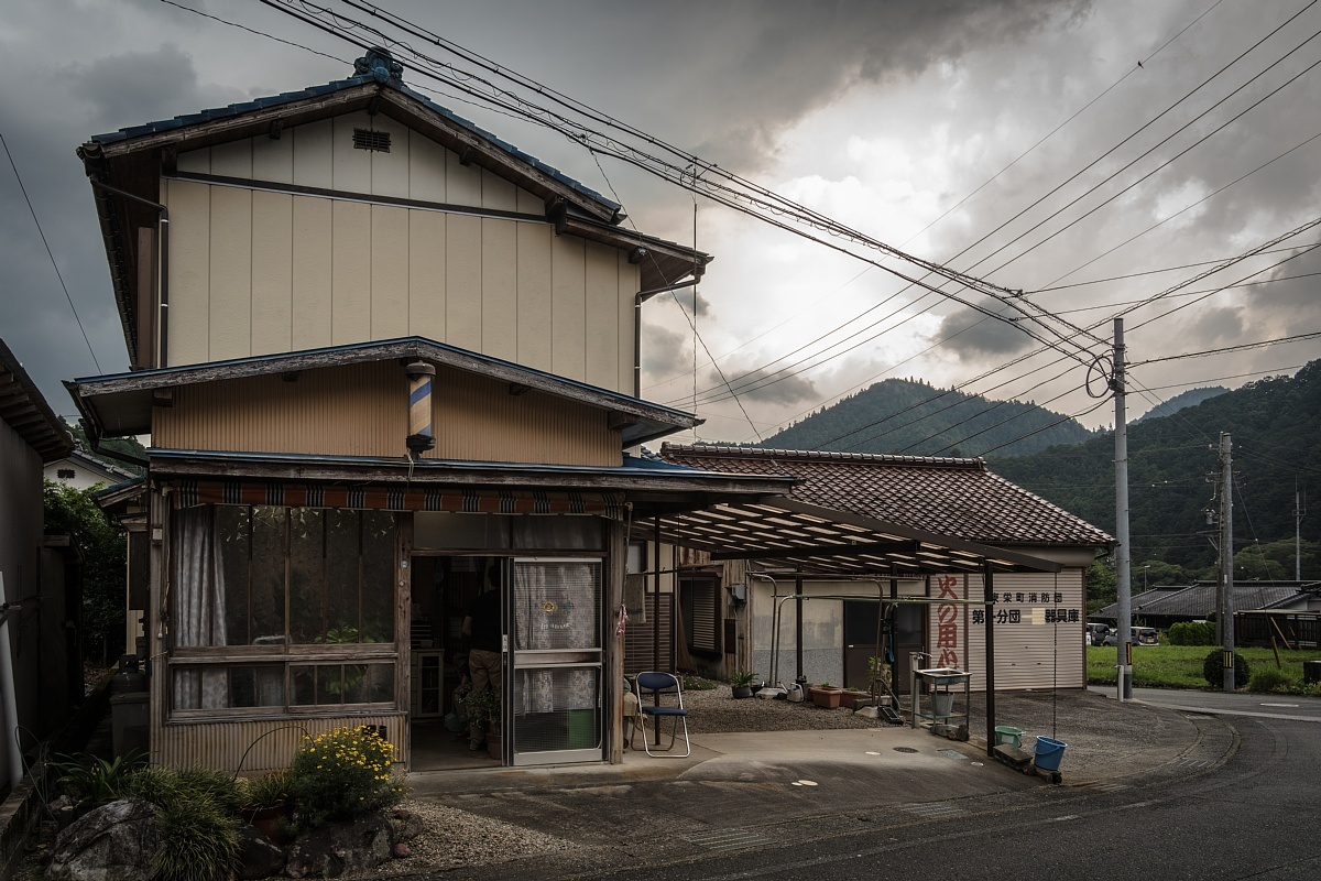 山の床屋さん_d0353489_23161570.jpg