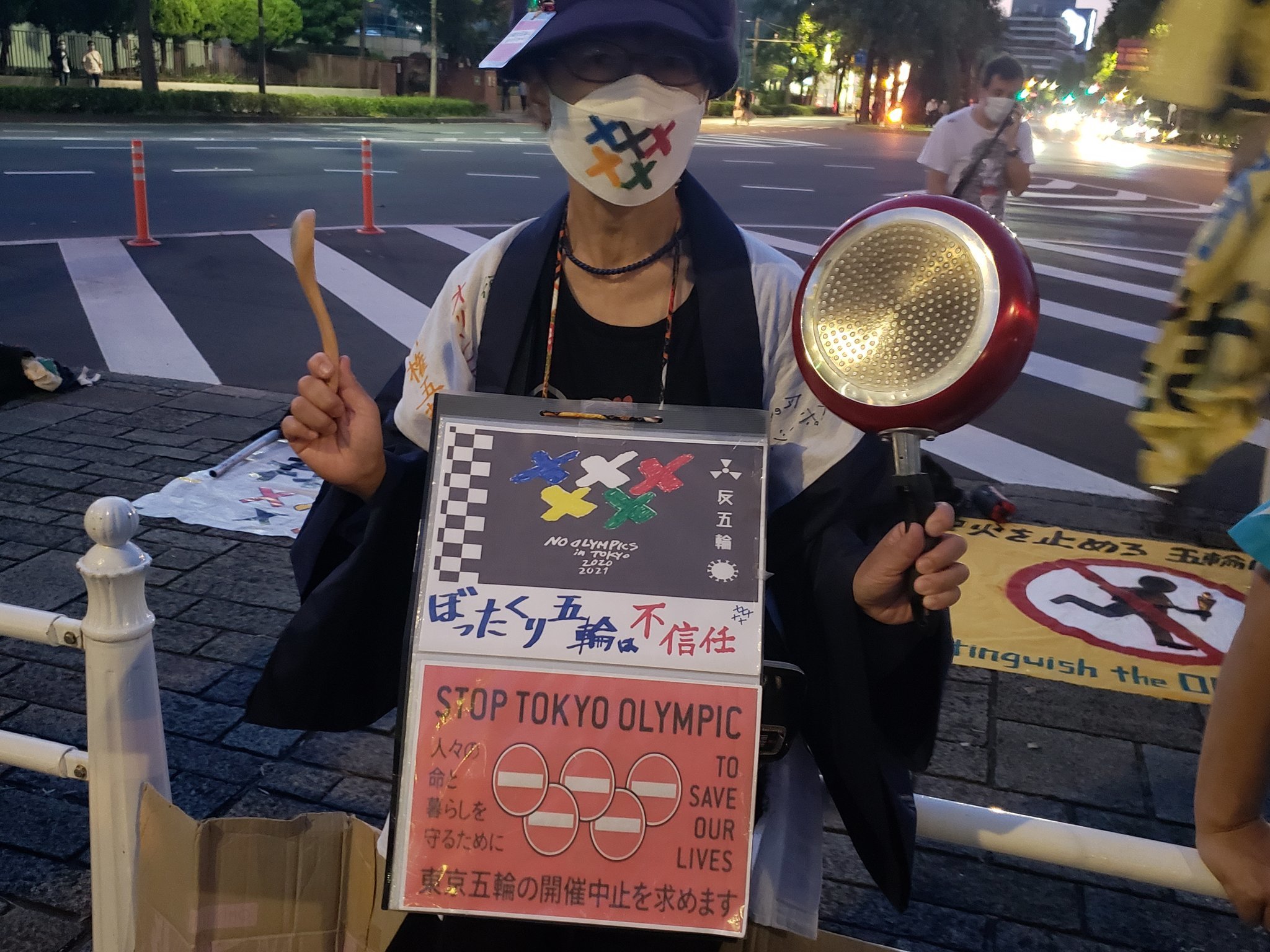 【報告】バッハ歓迎ふざけるな 五輪はドタキャン 7.18迎賓館前抗議スタンディング_a0336146_16470752.jpg