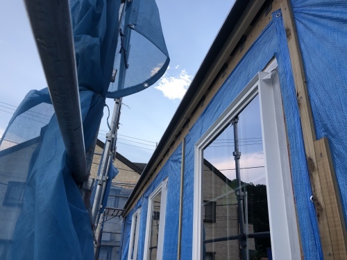 韮崎市　エステートグレーの屋根　其のニ_b0242734_23052980.jpeg