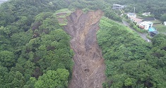 ７月３日に発生した熱海･伊豆山地区での土石流（４）_f0197754_18043224.jpg