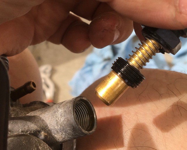 CRM50修理 折れた樹脂パーツ 取り外し : ばいく日