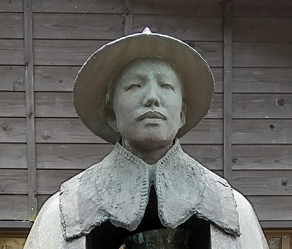 鳳来寺山参道を行く 晴れ時々曇りな日