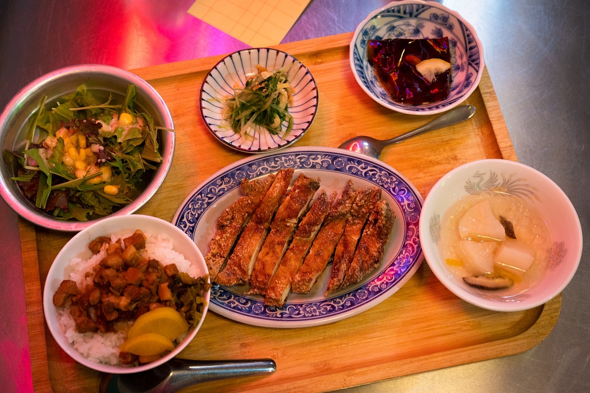 女子率高めな台湾食堂_d0353489_20453991.jpg