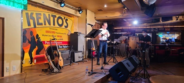 新宿ケントスでリモート配信ライブ_e0119092_12433011.jpg