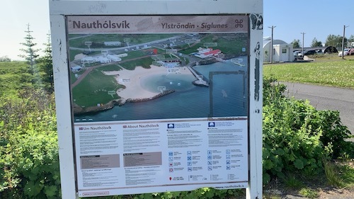 レイキャビクの海岸で温泉気分はNauthólsvíkの海岸プール_c0003620_02131962.jpg
