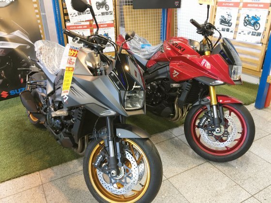 横浜でバイクを冷やかし_e0045768_22540210.jpg