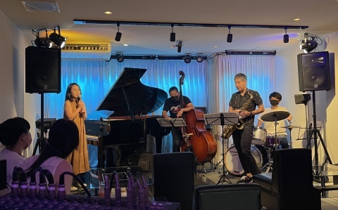 ジャズライブ カミン 広島 Jazzlive Comin 本日7月28日のジャズライブ_b0115606_12162373.jpeg