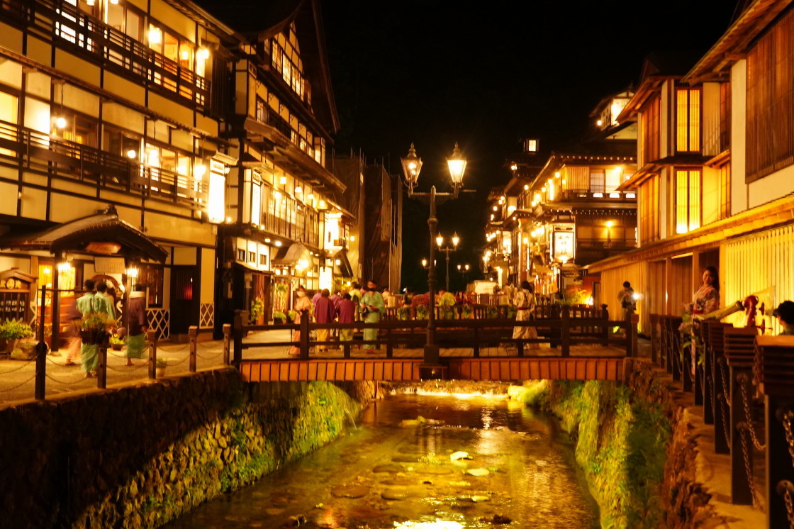 銀山温泉の夜景_a0385725_21235652.jpg