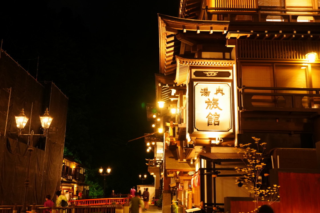 銀山温泉の夜景_a0385725_21240789.jpg