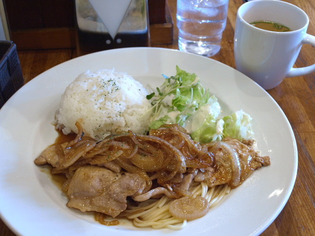 ヴァンカム その27 (一皿盛りランチ)_d0153062_06575154.jpg