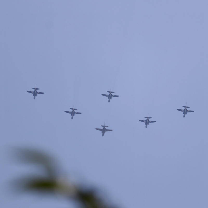 ブルーインパルスが家の上空を飛んだ日_c0060143_22341416.jpg