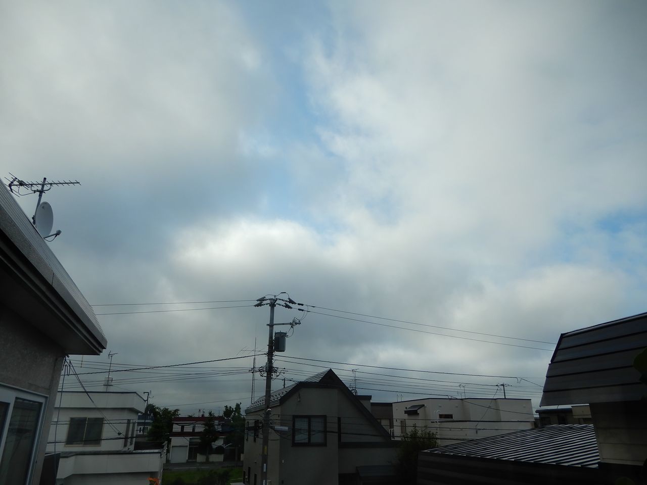 連続真夏日更新中の札幌_c0025115_21574423.jpg