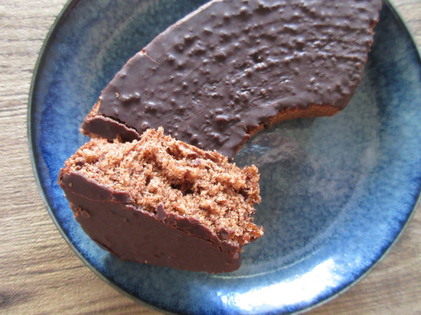【モンテール】1P HERSHEY\'Sチョコバウムクーヘン_c0152767_07133680.jpg