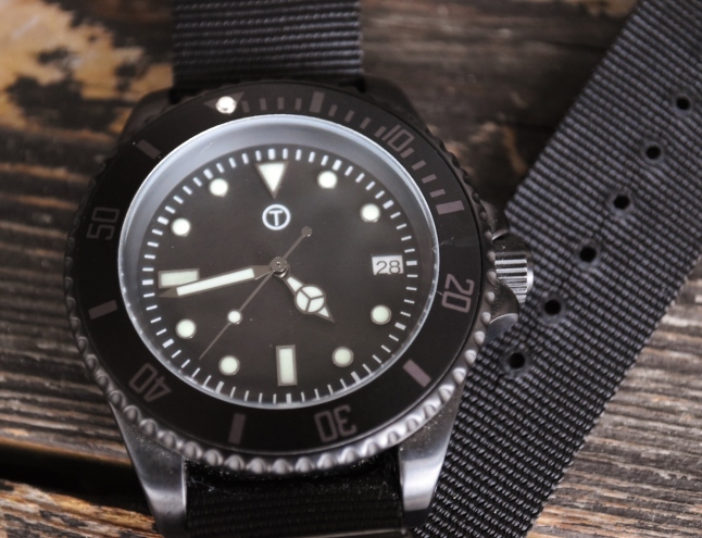 MWC　　DEAD STOCK MODEL　　Special DIVER WATCH ★_d0152280_16501803.jpg