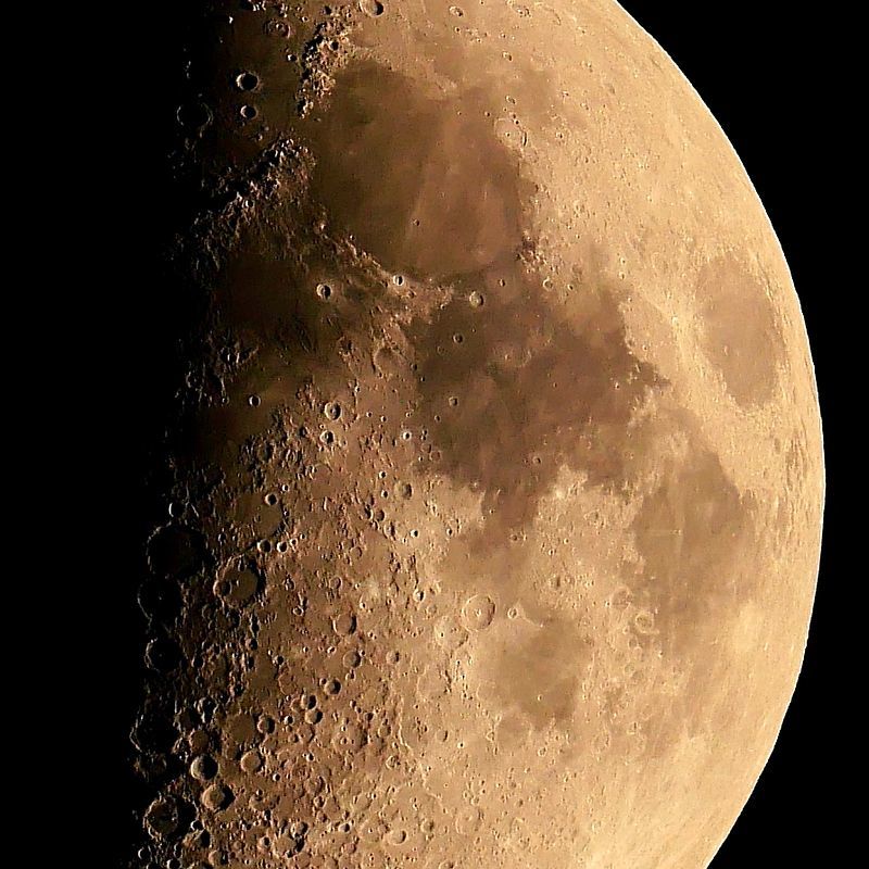 月は美しい！・・・上弦の月は月面を楽しむには一番でしょ♪　月齢７．１_a0031821_14055725.jpg