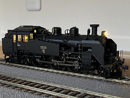 1/80でSL冬の湿原号を作る（道半ば） : Scenery with Train