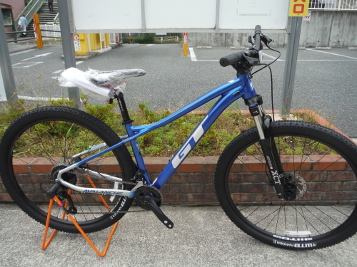 GT　アバランチェ　スポーツ　Vｒ２入荷しました！_b0332867_21480915.jpg
