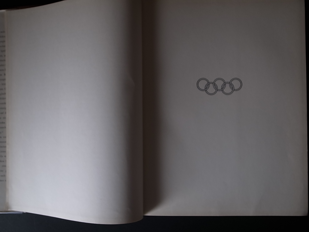 SCHONHEIT IM OLYMPISCHEN KAMPF / Leni Riefenstahl : Books & Things