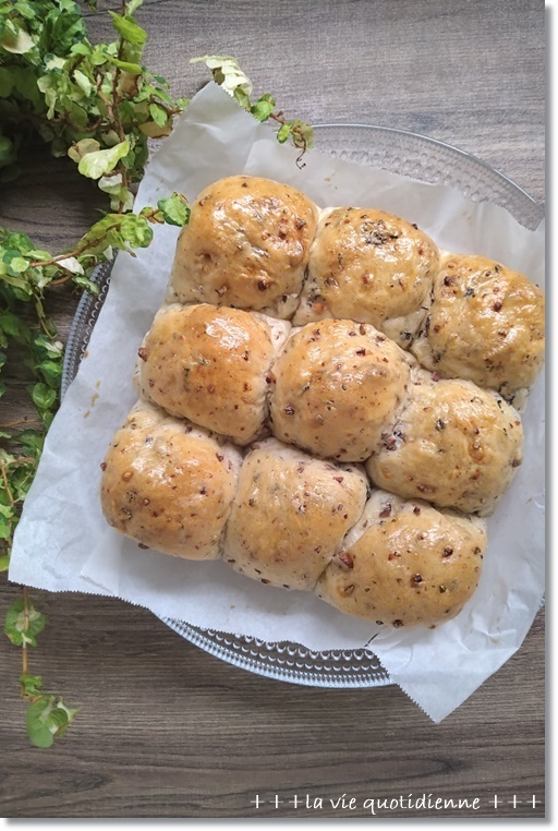 粉々になっちまった黒豆たこ焼き?ちぎりパンと2歳児姫が自転車をよじ登る!!_a0348473_06595355.jpg