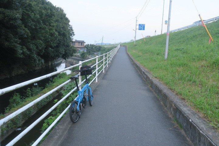 暑さと密を避けて早朝サイクリング_c0132901_08421442.jpg