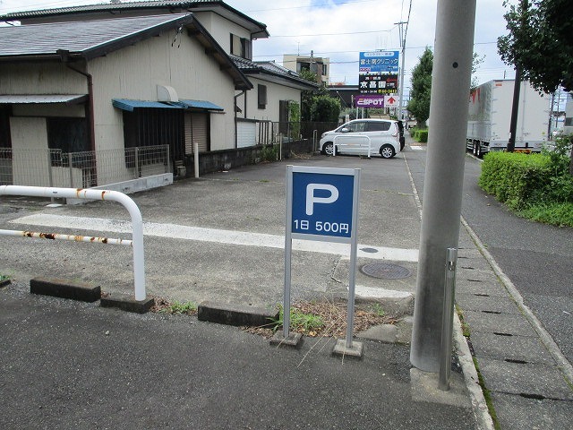 新富士駅北口の「1日200円駐車場」にビックリ!!_f0141310_08052635.jpg