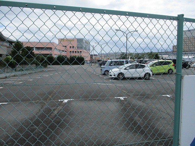 新富士駅北口の「1日200円駐車場」にビックリ!!_f0141310_08053471.jpg