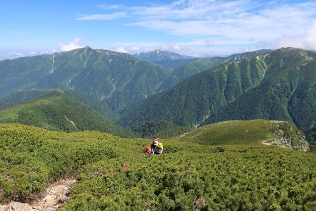 山の絶景を子どもと共有する山旅、その2　鏡平～笠ヶ岳 Day 2_f0131721_22192364.jpg