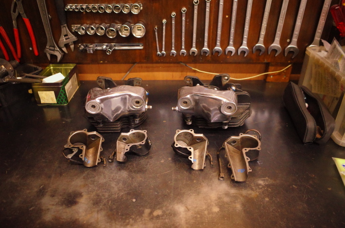 1947 FL 1200 ナックルヘッド バルブスプリングカバー修正