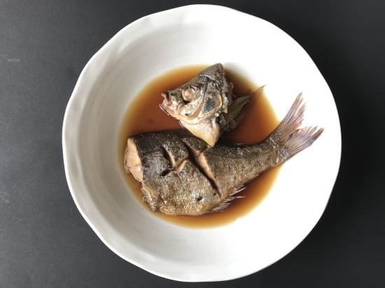 ウミ タナゴ の煮付け 塩焼き ぼっちオバサン食堂 ウミ タナゴ の煮付け 塩焼き ぼっちオバサン食堂
