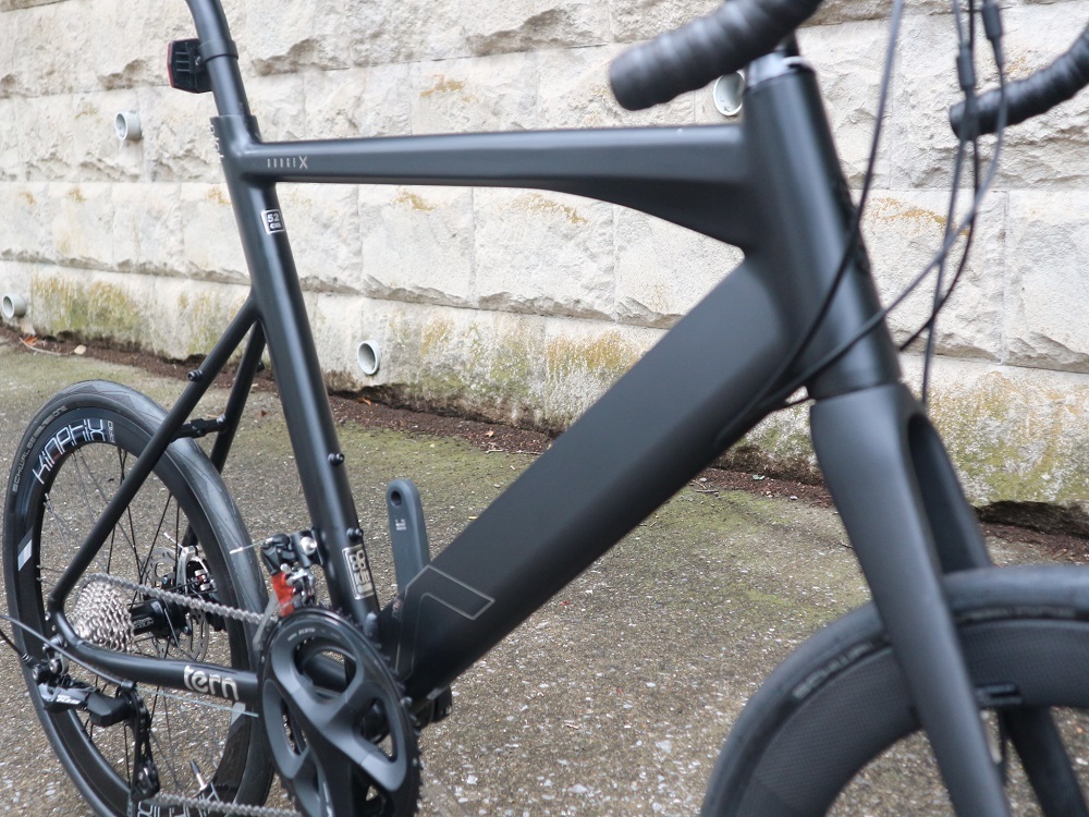 大特価放出！ 保護フィルムラッピング 室内保管 SURGE tern X 自転車本体