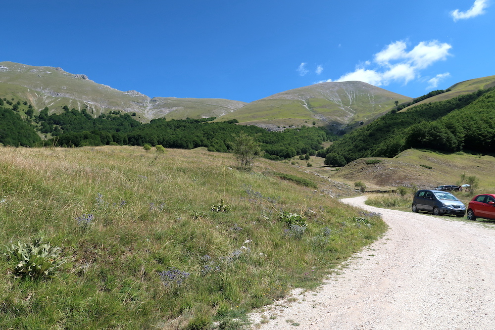 眺めみごと宮殿の名持つ岩山登り、シビッリーニ山脈 パラッツォ・ボルゲーゼ山_f0234936_05454800.jpg