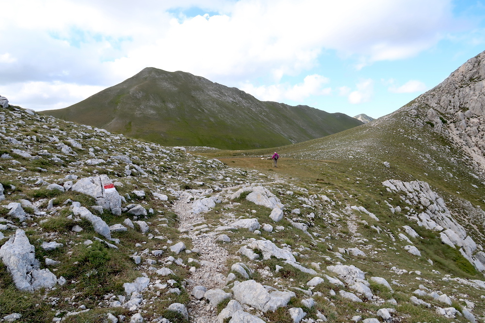 眺めみごと宮殿の名持つ岩山登り、シビッリーニ山脈 パラッツォ・ボルゲーゼ山_f0234936_06463652.jpg