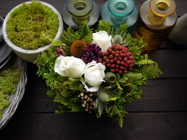 サロンをオープンされるご友人にアレンジメント かっこいい感じ 21 08 08 札幌 花屋 Mell Flowers