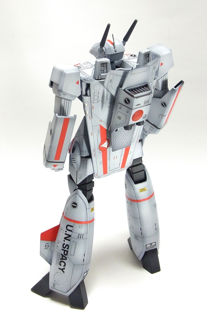 1/72・バトロイドVF-1Jバルキリー 一条機（TV版） 完成