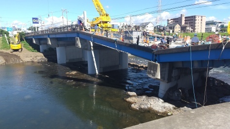 黄瀬川大橋の撤去に向けて工事進行中！_d0050503_09203149.jpg