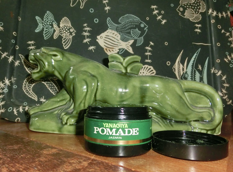 柳屋ポマード（ジャスミン）1978年製を使用してみました。 : 仙台