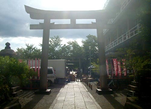 ●神社の造形―六孫王神社_d0053294_15170111.jpg
