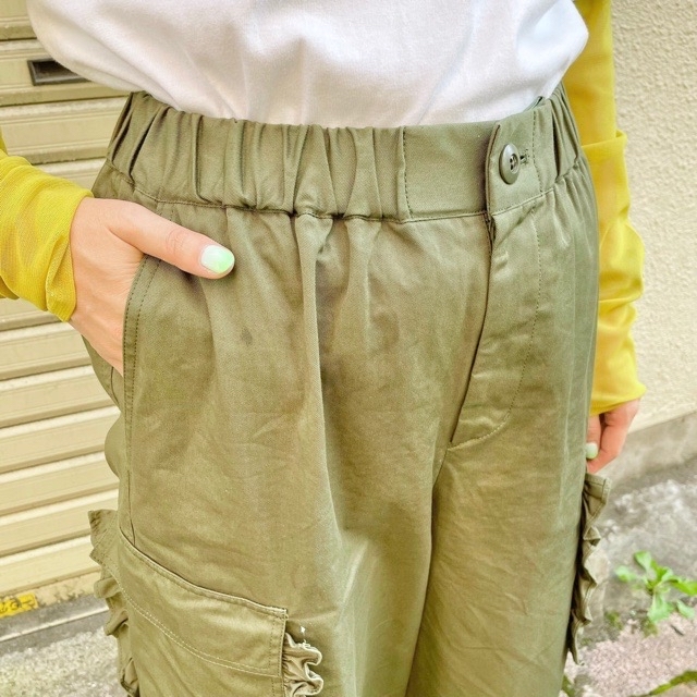 IamI〕コンパクトチノ フリルポケットカーゴパンツ : l'atelier