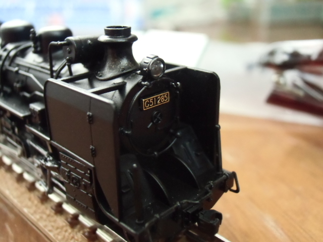 KATO LP403ヘッドライト入手、マイクロC51前照灯交換 : 新湘南電