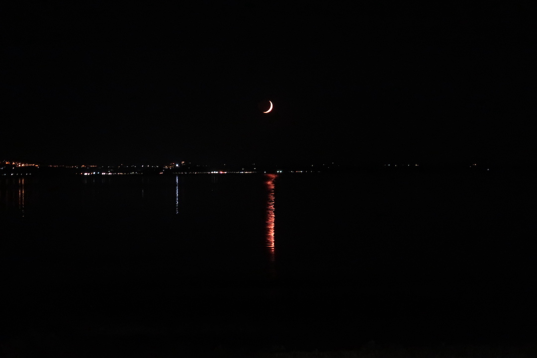 湖の夕焼け・赤い月美しい夏の宴、トラジメーノ湖_f0234936_18100801.jpg